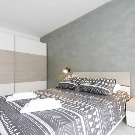 St. Michael's Court B 3 * San Giuliano